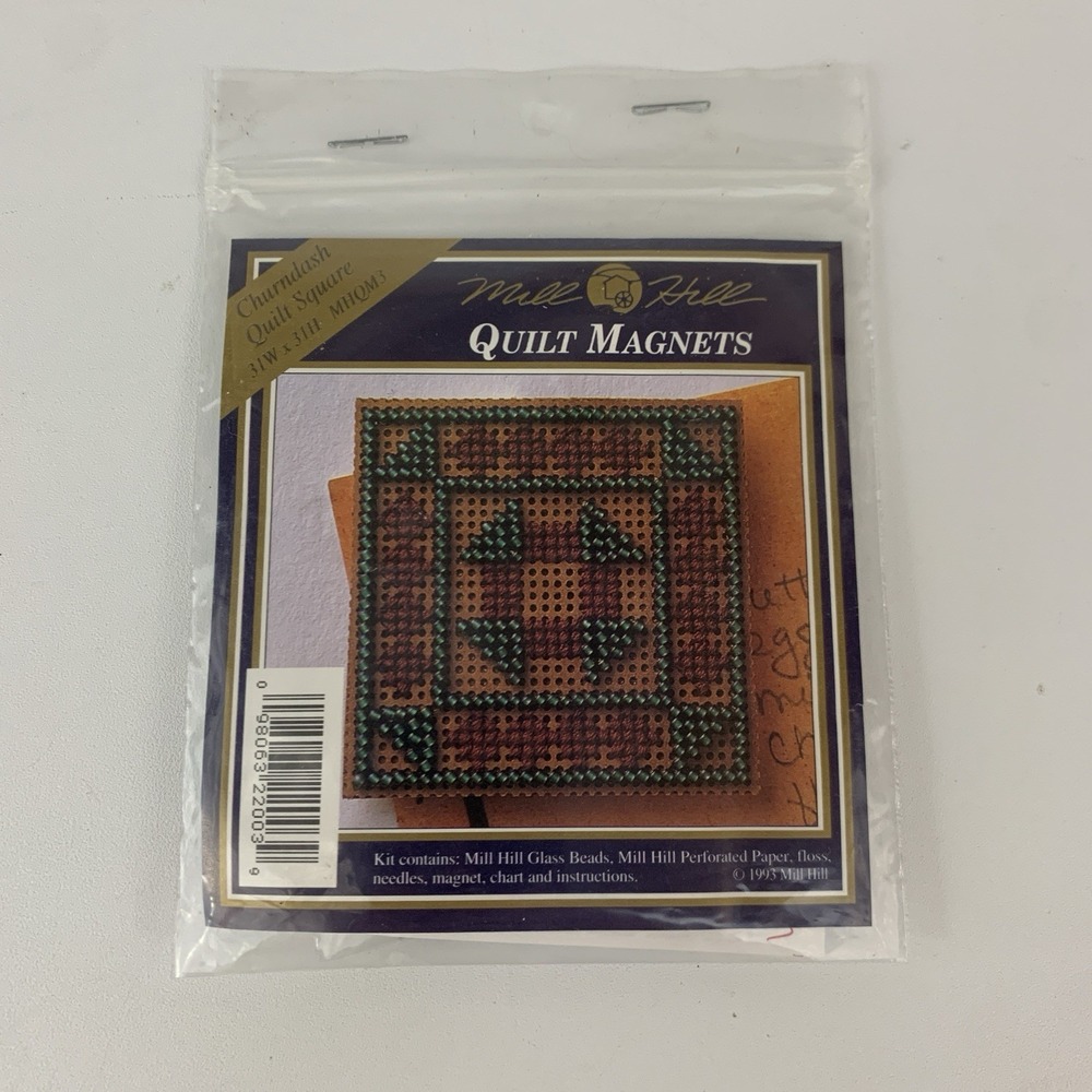 Mill Hill Churndash Quilt Square Glass Bead Magnet Kit MHQM3 1993 New